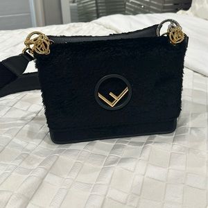 Fendi shearling kan 1 shearling bag